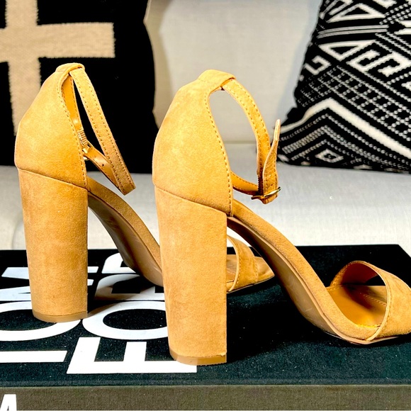 Women’s Candy Platform Heel Beige Suede Sandal Size 7 - Picture 5 of 9